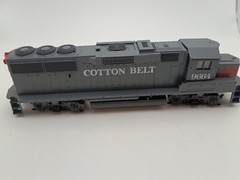 Athearn # 4761 HO Cotton Belt SSW #9664 GP60 Diesel Locomotive