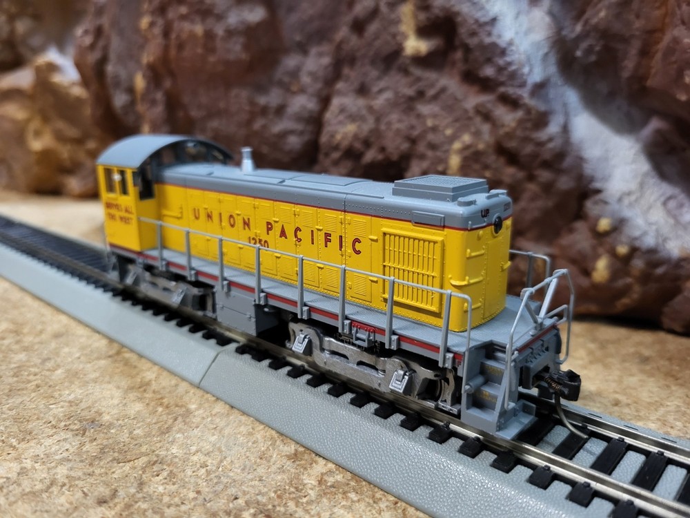 Atlas 8828 HO Scale ALCO S-3 Switcher Union Pacific #1250, $7/$3/$15 Ship