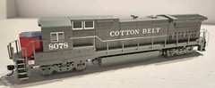 Walthers Mainline HO Scale GE Dash 8-40B Locomotive Cotton Belt #8078 DCC/SOUND