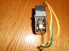 LIONEL E-UNIT 671,671R,2020,726.THIS UNIT ONLY FITS 1946 STEAM ENGINES