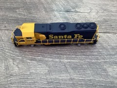 BACHMANN SANTA FE 2949 Engine damage see description