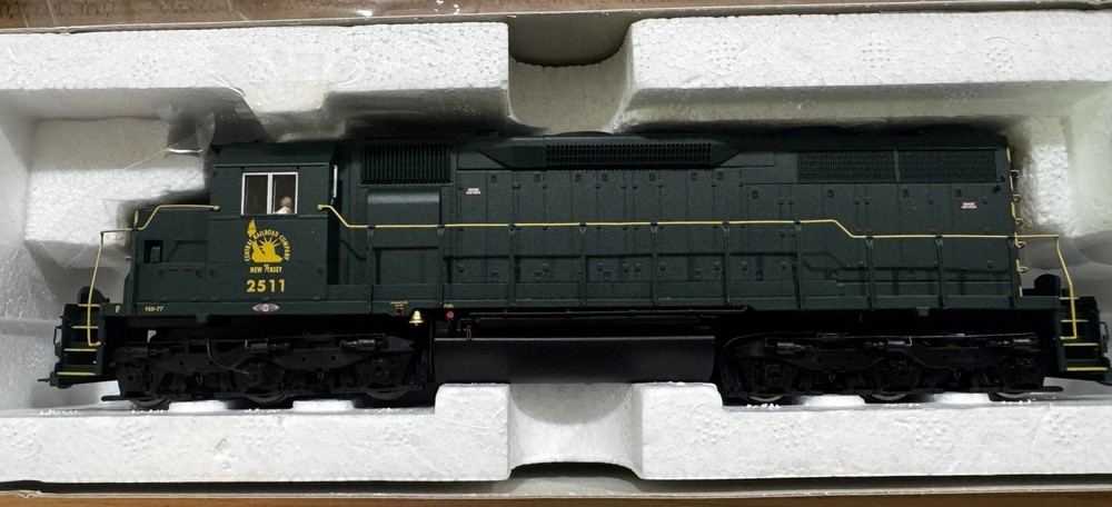 HO Atlas Master #9224 SD35 low nose locomotive Jersey Central #2551 DCC Ready