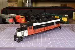 HO SHELL SDP40 New Haven 6502 W/ most railings, cab/eyebrow insert NHV