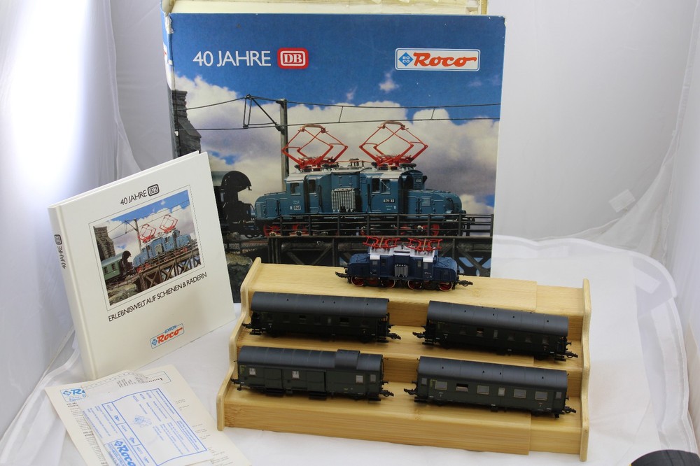 HO Gauge Roco 43031 – 40th Anniversary Set of the German DB Railways – 5 Pc
