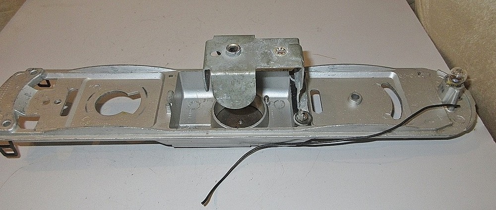 LIONEL #2240-2245 F3 DIESEL LOCOS FRAME W/RELAY BRACKET ++, NO BATTERY DAMAGE