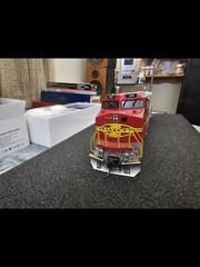HO MTH DASH 9 LOCOMOTIVE SANTA FE ROAD#629