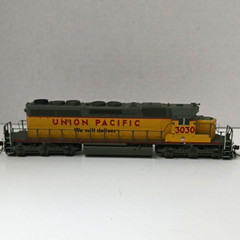 KATO HO Scale EMD SD40-2 Union Pacific #3030 Diesel Locomotive DC 37-2712