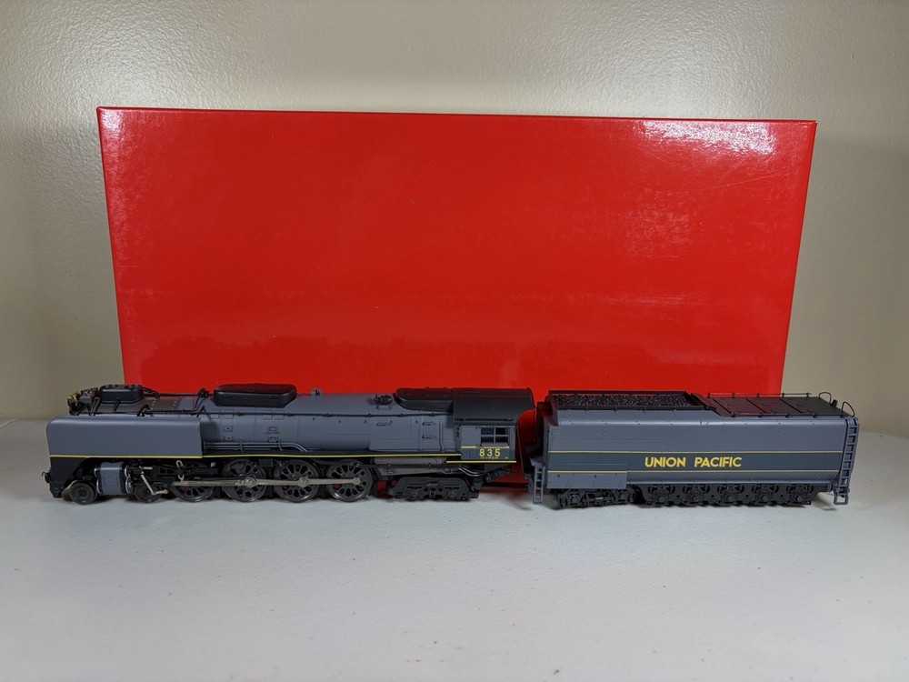 HO Rivarossi Union Pacific 4-8-4 FEF 3 #835 5427