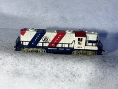 Cool AHM Seaboard Coast Line RR Bi-Centennial GP-18 Loco HO
