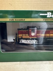 BOWSER 24641 ALCO RS3 W/LOKSOUND & DCC BOSTON & MAINE #1510 (MAROON, YELLOW