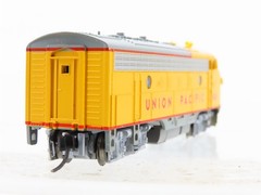 N Scale KATO 176-216 UP Union Pacific EMD F7A Diesel Locomotive #1464
