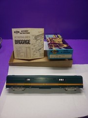 N P RAILWAY EXPRESS BAGGAGE CAR 153 Athearn HO Scale Northern Pacific With Box