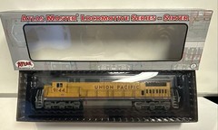 Atlas HO Scale UP Union Pacific Dash 8-40C Diesel Locomotive Engine #9144