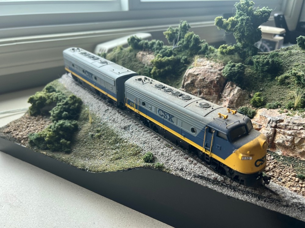 Athearn HO Scale F7A Diesel Engine CSX #116,F-7B #119,Custom ,Detailed, Dummies