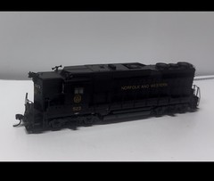Broadway Limited EMD GP30 N&W #523 HO Scale DCC/DC Sound