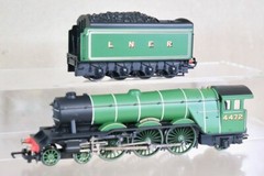 HORNBY R1019 FLYING SCOTSMAN TRAIN SET LNER 4-6-2 CLASS A3 LOCOMOTIVE 4472 oe
