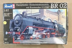 REVELL 02171 HO GAUGE DB 4-6-2 BAUREIHE BR 02 LOCOMOTIVE MODEL KIT on