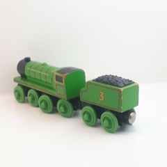 Henry & Tender – Thomas The Tank Engine & Friends Wooden Railway Trains