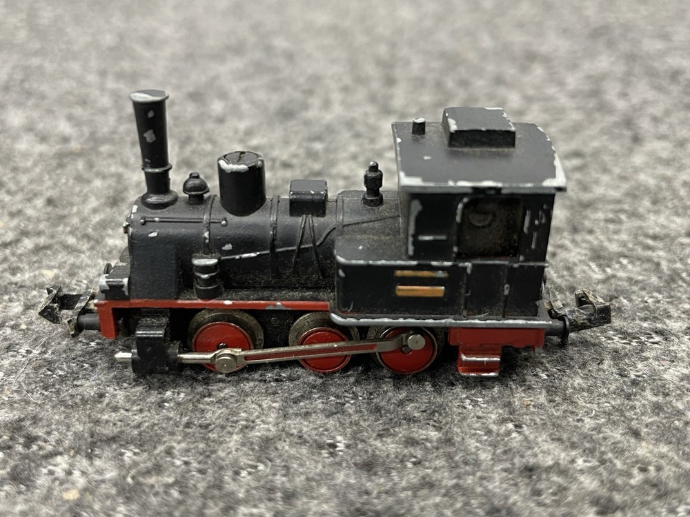 MINI TRIX N SCALE 0-6-0 HIGH STACK STEAM SWITCHER,L/N NO BOX – DUSTY