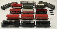 Lot of 12 Vintage Marx O Train Commodore Vanderbilt Engine Tin Cars Track