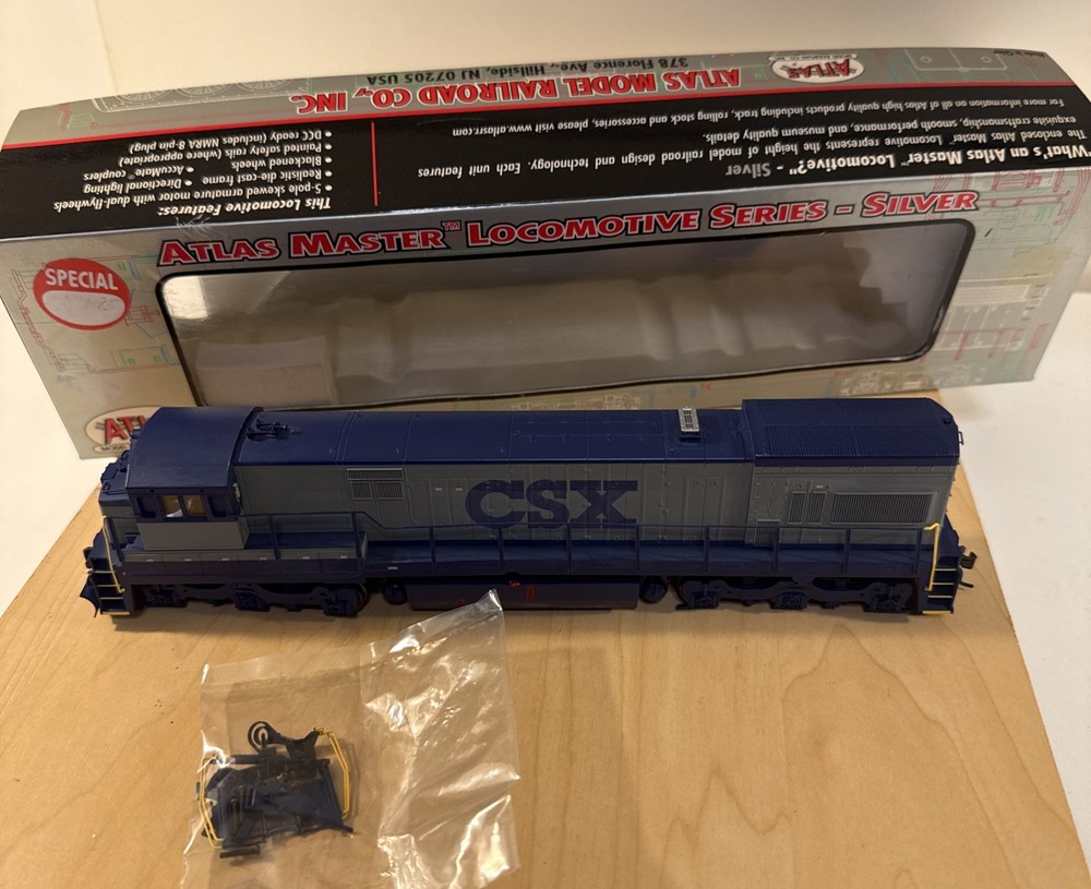 Atlas SILVER 7309 HO Scale CSX GE U30C Diesel Locomotive Train No Number