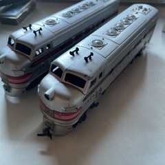 Burlington 150-A Locomotive Silver Red Caboose Route CB&Q 12568 HO Scale