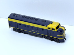 Bachmann HO Scale Santa Fe F7A Diesel Locomotive 42005 Blue Yellow – Untested