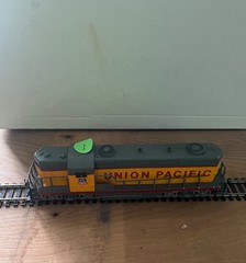 ahm ho scale union pacific GP18 locomotive Tested-runs