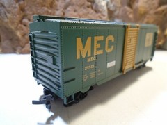 HO SCALE MAINE CENTRAL SLIDING DOOR BOXCAR MEC 25143, EXCELLENT 5-153-1-5