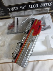 K-Line K2126 SF Twin ALCOs SF AA Diesel Engine Set O-Gauge (One Dummy) Open Box