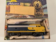 HO EMD F7A Santa Fe DC NIB NOS # 3203