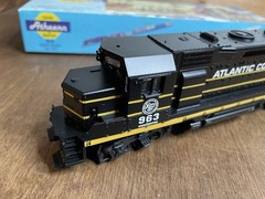Athearn HO Blue Box Atlantic Coast Line GP35 Diesel Engine #963-Unpowered Dummy