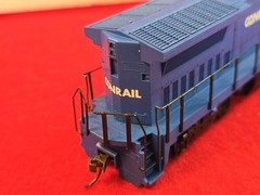 Walthers Trainline HO GE Dash 40B Conrail 5068
