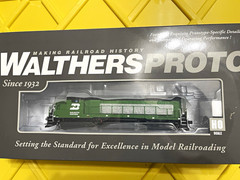 WalthersProto HO EMD GP35 Diesel Locomotive Burlington Northern #2581 DCC Sound