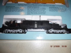 LIFE-LIKE PROTO 2000 E8/9 HO MILWAUKEE ROAD YELLOW LOCOMOTIVE #33C – NOS NEW!