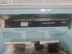 ho scale proto 2000 e8/9 locomotive Penn Central #4324