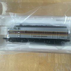 N scale Erie Lackawanna A/B Units Both Powered Only Ran To Test Number 7101 And