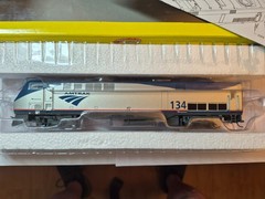 ATHEARN 9669 AMTRAK AMD-103 WALTHERS EXCLUSIVE RD# 134 PRE OWNED BOXED TESTED