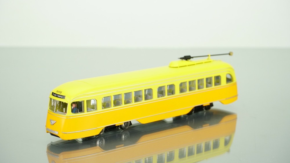 Con-Cor PCC Streetcar 1936-1970 Los Angeles DCC Ready HOn3 Scale