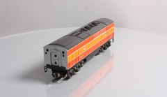 Lionel 6-8261 O SP Daylight F3 Non-Powered B-Unit Diesel Locomotive w/Sound EX