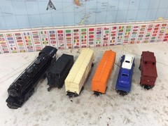 MARX – Locomotive and 4 Freight Car 0 scale