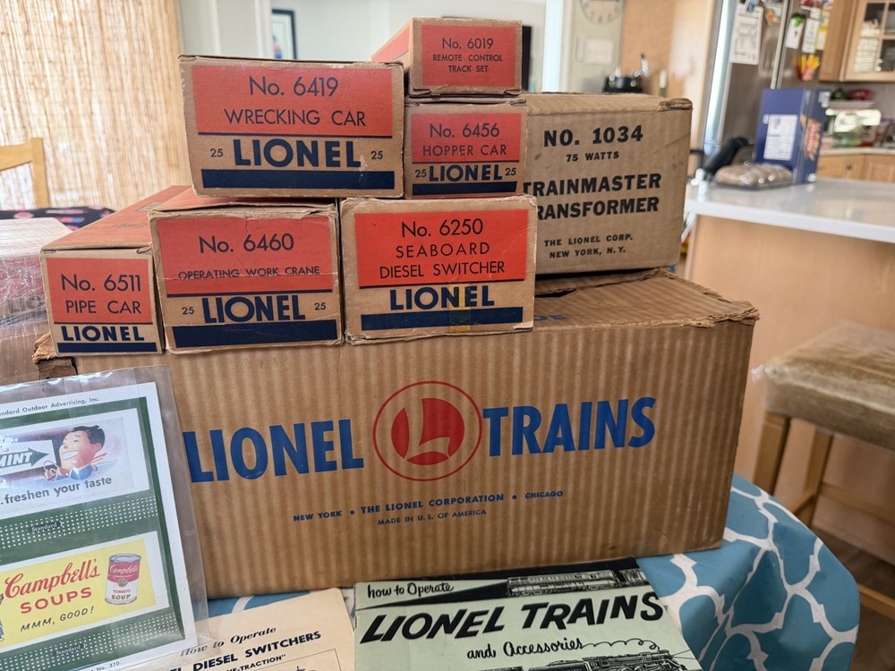 Lionel Postwar 1523 Diesel Switcher Set /6250 Seaboard NW-2