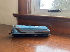 KATO – Chicago RTA EMD F40PH Locomotive #101- Assembled