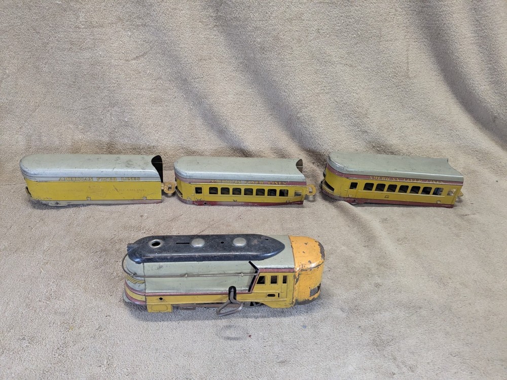 American Flyer Prewar Hiawatha Streamliner Lot of 4 Untested Yellow Gray