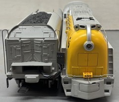 Lionel 6-18043 O Chesapeake & Ohio Streamlined Hudson & Tender #490 with RSII EX