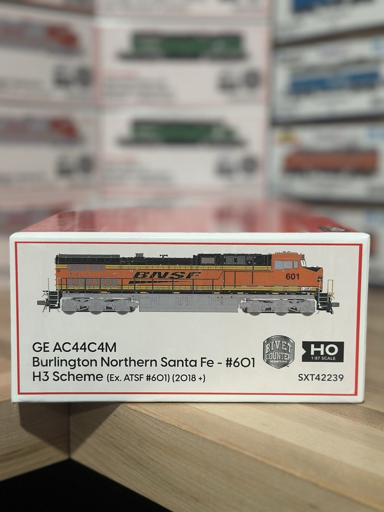 ScaleTrains HO GE AC44C4M BNSF #619 DC SXT42239 NEW