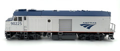 Rapido 81518 HO Scale Amtrak F40/NPCU Phase V Locomotive Road #90225 *DCC/Sound*