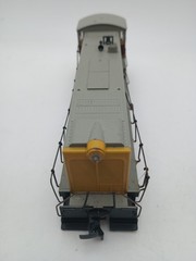 Athearn #3703 HO Erie Lackawanna #617 S12 Diesel Switcher Locomotive