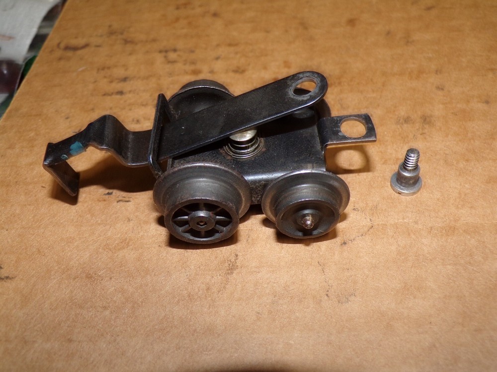 Lionel Original Vintage 2035 Steam Engine part rear trailing truck 1950