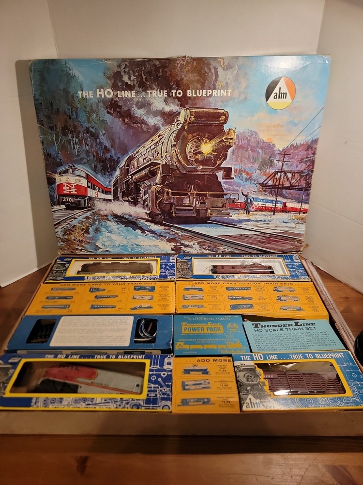 AHM Santa Fe Diesel HO Set Cattle Car Tank Car Caboose Track Pwr Pack Untested